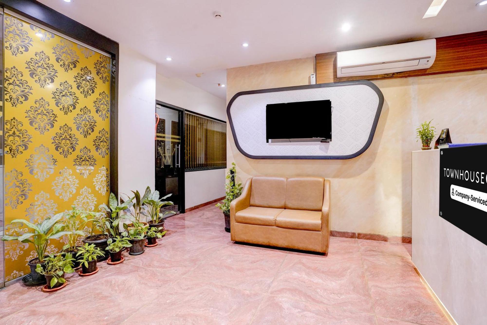 Super Townhouse Oak Times Square Le Western Βομβάη Εξωτερικό φωτογραφία