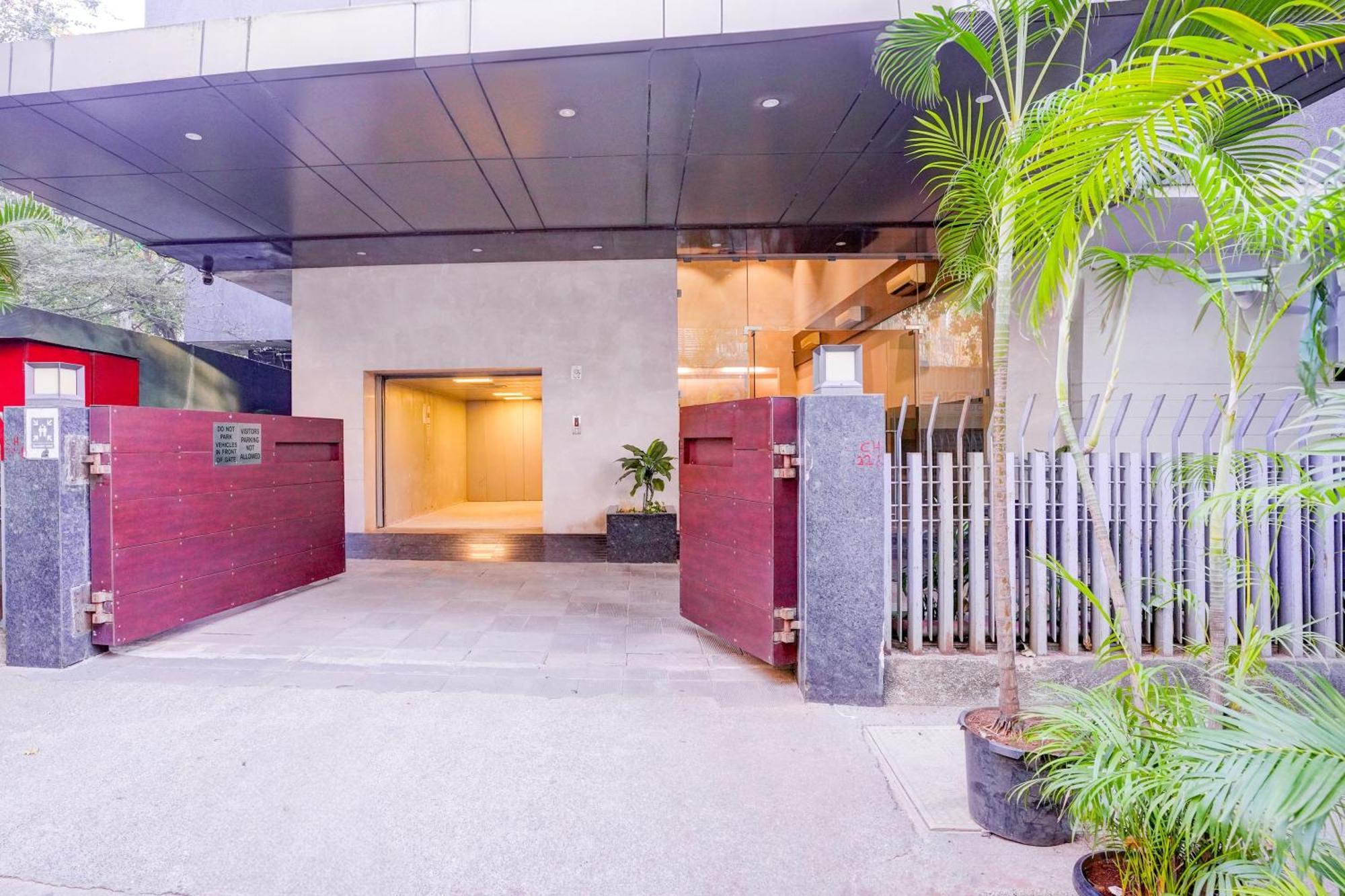 Super Townhouse Oak Times Square Le Western Βομβάη Εξωτερικό φωτογραφία