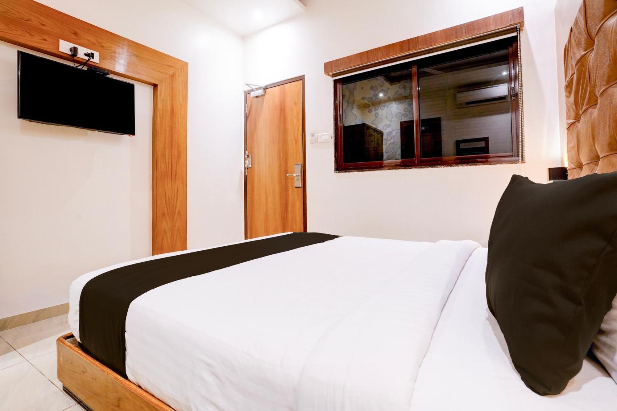 Super Townhouse Oak Times Square Le Western Βομβάη Εξωτερικό φωτογραφία