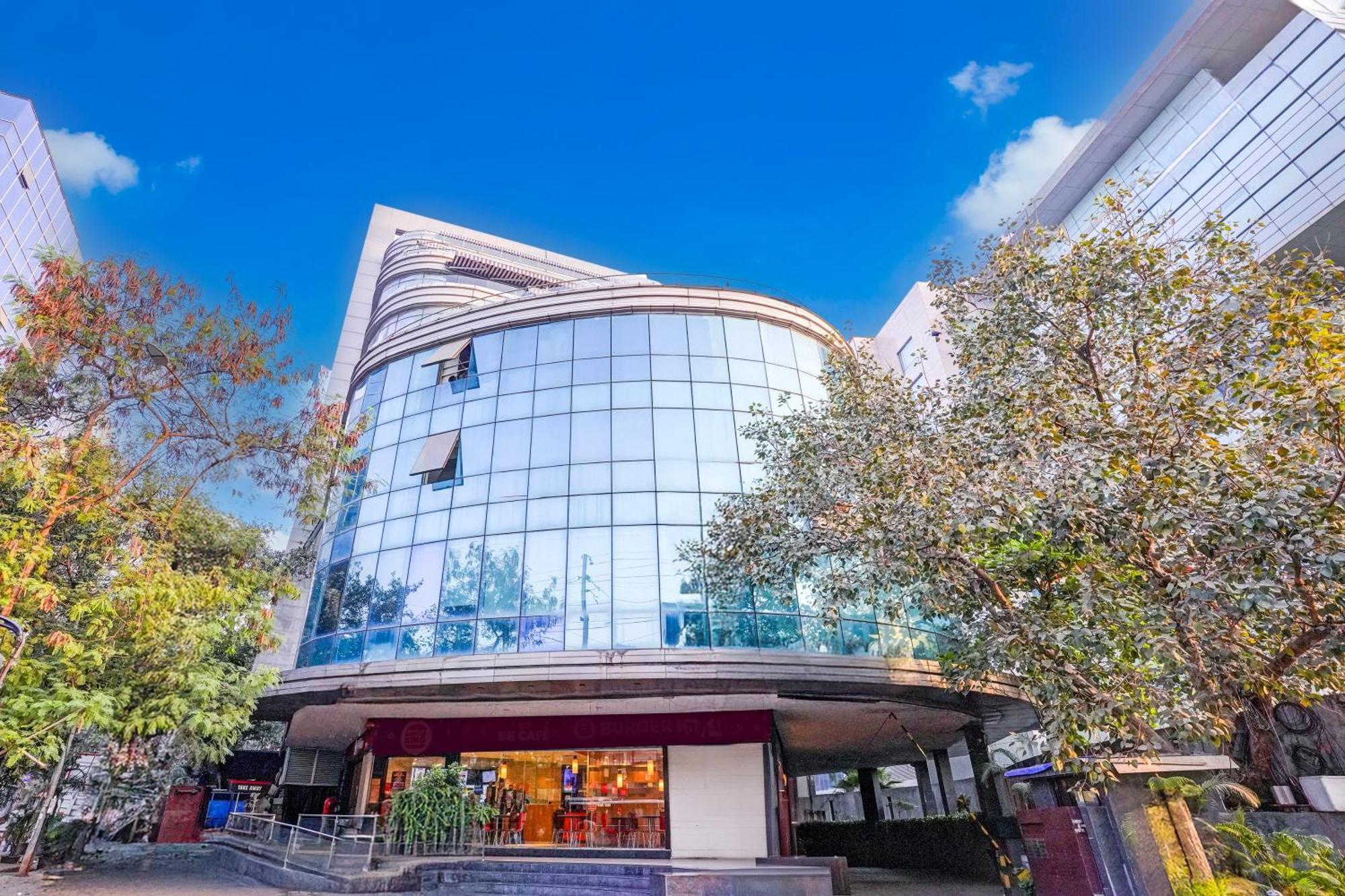 Super Townhouse Oak Times Square Le Western Βομβάη Εξωτερικό φωτογραφία
